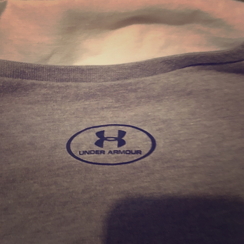 Under Armor t-shirt